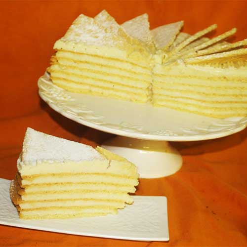 Custard layer cake